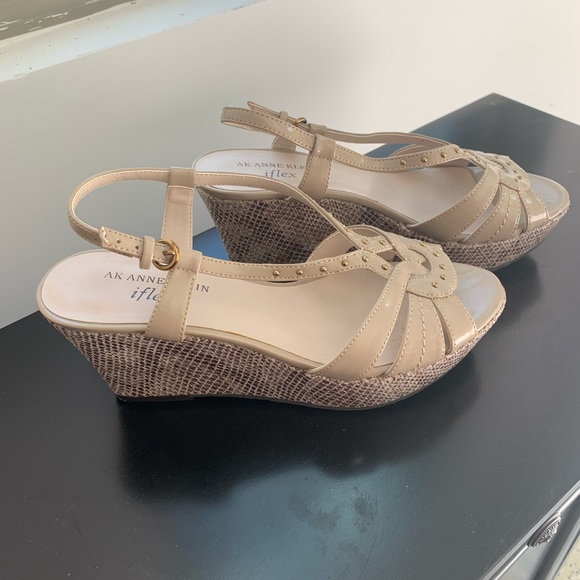 Shoes - Picture 2 of 3